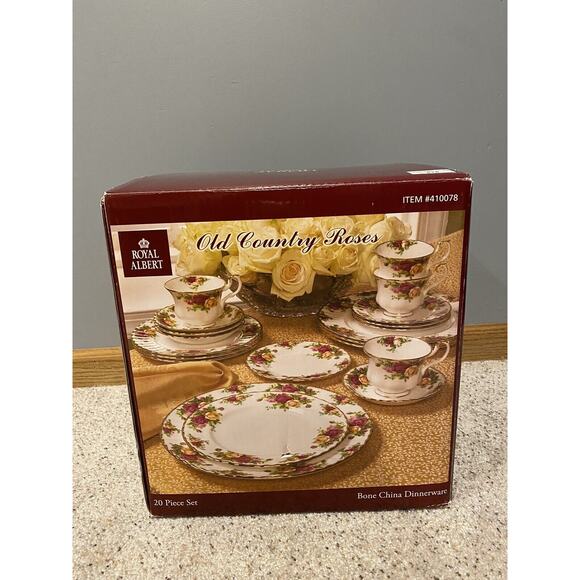 Royal Albert OLD COUNTRY ROSES 20-PIECE DINNERWARE SET New In Box - Picture 3 of 7